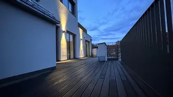 Expose Dachgeschoß-Erstbezug mit 40 m² Terrasse - JETZT mit 50 : 50 Verkäuferfinanzierung !