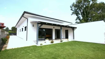Expose exklusiver Bungalow, mit viel Platz für Familie und Fuhrpark, entspannen Sie am Pool