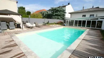 Expose exklusiver Bungalow mit Pool, vollunterkellert, mit viel Platz für Ihre Hobbys und Ihren Fuhrpark