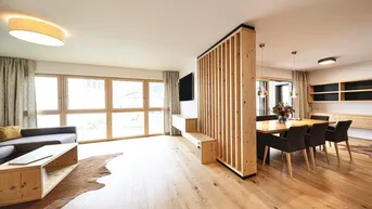 Expose Bestlage Pinzgau mit ca. 5% Rendite! Sonniges 5-Zimmer-Penthouse mit Loggia sowie beheiztem Aussenpool
