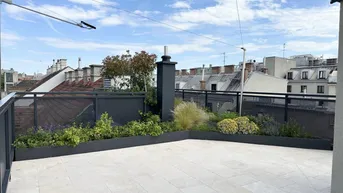 Expose Grünruhelage nahe Belvedere! Luxuriöse 3-Zimmer-Erstbezug-Dachterrassen-Wohnung mit Outdoor-Pool in historischem Gebäude
