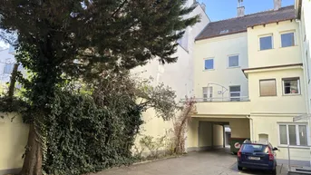 Expose Infrastruktur und U-Bahn-Nähe! Vielseitig nutzbares Bürogebäude bzw. Ordinationszentrum mit 28 Zimmern und fünf Garagenplätzen