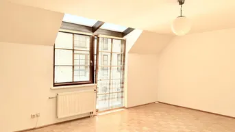 Expose Bestlage beim Hamerlingplatz! Lichtdurchflutete 3-Zimmer-Altbau-Wohnung in saniertem Vorstadthaus inklusive zwei Garagenplätze