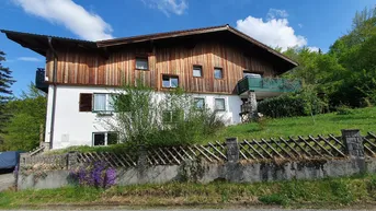 Expose Familienglück - Zweifamilienhaus mit Garage und Garten
