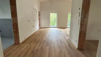 Expose Sehr helle 3 Zimmer Dachgeschosswohnung - 5min zu Fuss ins Zentrum