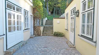Expose GRINZING - CHARMANTES WINZERHAUS, GERÄUMIG, GROSSFAMILIE ODER WOHNEN / ARBEITEN UNTER EINEM DACH