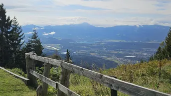 Expose Über den Wolken - attraktive Ferienwohnung auf der Gerlitzen - Pistennähe - 3-Seen-Blick