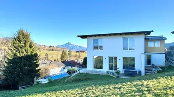 Expose Neuwertiges EFH mit Pool in Mondsee/Tiefgraben