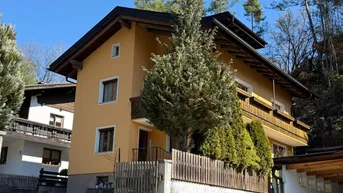 Expose Sonnig &amp; Ruhig: Charmantes Ein-/Zweifamilienhaus mit viel Potenzial