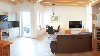 Expose NEUWERTIGE geräumige 3-Zimmer-Terrassenwohnung