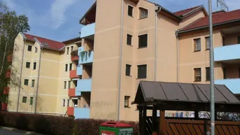 Expose BASTLERHIT - Erdgeschoss mit Sonnenbalkon - provisionsfrei!!