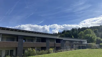 Expose Sonnige Neubauwohnung mit kleinem Garten