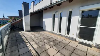 Expose GRÜNBLICK MIT BALKON UND GROSSER DACHTERRASSE - wenige Gehminuten zum Bahnhof