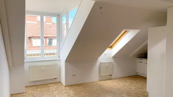 Expose UNBEFRISTET - Moderne Dachgeschosswohnung mit Parkmöglichkeit nahe Karl-Franzens-Universität!