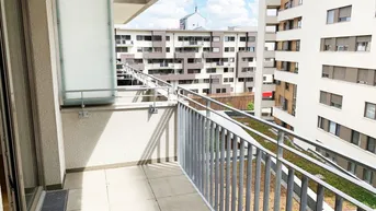 Expose SOMMERAKTION* - ERSTES MONAT MIETFREI - kleine Wohnung mit Loggia!
