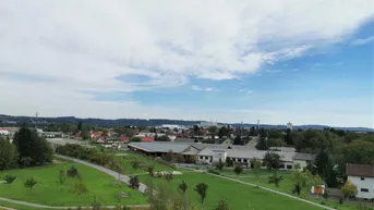 Expose TOLLE AUSSICHT - große 3-Zimmerwohnung mit Loggia!