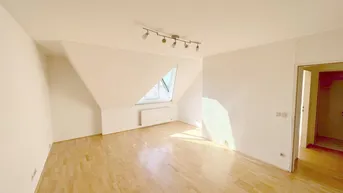 Expose TOPLAGE - 2-Zimmerwohnung im Dachgeschoss!