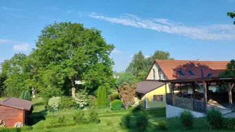 Expose PROVISIONSFREI - Große Doppelhaushälfte mit traumhaftem Wintergarten PLUS zusätzlicher Bauparzelle mit 873 m²