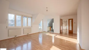 Expose ** Top gepflegte 4 Zimmer Dachgeschoss Wohnung mit Alleinutzung 3er hofseitigen Terrassen - Maisonette Wohnung - Nähe Bahnhof Gersthof ** ab sofort **