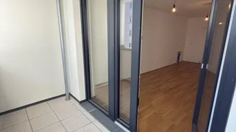 Expose Erstbezug: helle 3-Zimmer-Wohnung mit Loggia und Top-Anbindung in der Perfektastraße