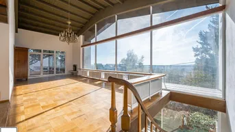 Expose Erstbezug nach Sanierung: Großes Einfamilienhaus in einzigartiger Lage mit Weitblick und vielen Zimmern, Blick ins Grüne und in absoluter Ruhelage