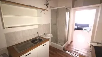 Expose 1 Zimmer oder aus 1 mach 2 Zimmer mit fertigem Einreichplan, dann als Wohnung.