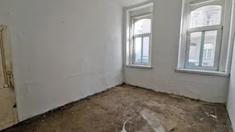Expose 1 Zimmer Wohnung. Oder mit 2ter, zum Zusammenlegen und sanieren.