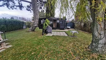 Expose Grandiose Doppelparzelle. Schönes Mobilheim komplett eingerichtet, zum Sofortbezug mit großem Garten.