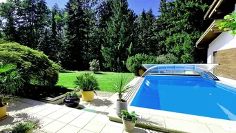 Expose Landhaus, Park und viel Wald