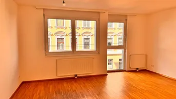 Expose IHR NEUES ZUHAUSE MODERN; HELL; HOCHWERTIG