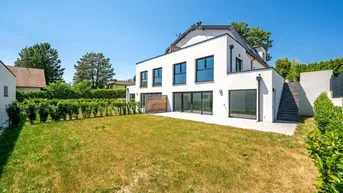 Expose Erstbezug: Großzügiger Familientraum mit unverbaubarem Grünblick!