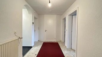 Expose (5) Zimmer-Wohnung | Meiningen | teilweise renoviert | Balkon | Garagenplatz