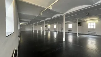 Expose Kultiger Showroom