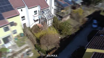 Expose Großzügiges Reihenhaus mit Wintergarten und ausbaubarem Dachboden