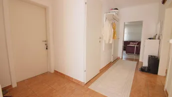 Expose Mehrfamilienhaus mit 2 getrennten Wohneinheiten