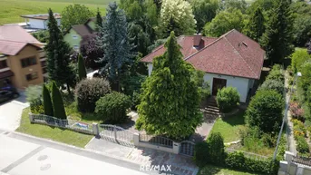 Expose Gepflegter Bungalow mit großem Grundstück in Linsberg