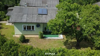 Expose Wohnglück in Haunoldstein – renovierter Bungalow in ruhiger Siedlungslage