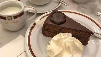 Expose Geschäftslokal - Gastronomiebetrieb in sehr gut frequentierter Lage im Herzen Wiens ab sofort zum mieten !