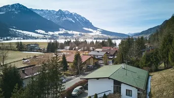 Expose FREIZEITWOHNSITZ - Bungalow auf großem Grundstück mit Seeblick