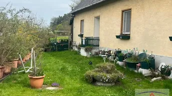 Expose Renoviertes Wochenendhaus am Land mit kleinen Garten und Scheune!