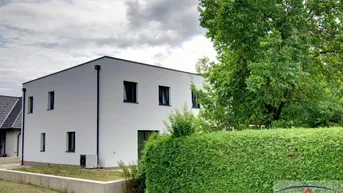 Expose PREISSTURZ: Neues energiesparendes Eigenheim!