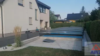 Expose ZUM VERLIEBEN! Sehr gepflegtes Einfamilienhaus mit traumhaftem Pool in guter Nachbarschaft!