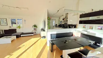 Expose Große 4-Zimmer-Dachgeschosswohnung mit traumhaftem Ausblick!