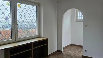 Expose Einfamilienhaus, ggf. Ordination in Krankenhausnähe zu vermieten! 