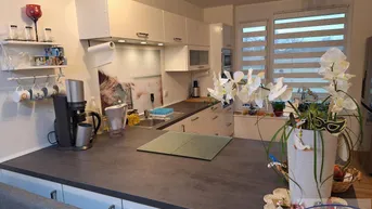 Expose Preiswerte moderne ca. 100 m² Wohnung mit Terrasse, Balkon und Dachboden in Eggersdorf!