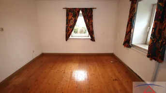 Expose ACHTUNG NEUER PREIS: Verkaufe günstiges Haus. Optimal für größere Familie! 