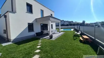 Expose PREISKORREKTUR: Traumhaus in Ried im Traunkreis! 