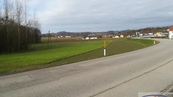 Expose Ca. 8800 m² Grundstück an der Bundesstraße 3!