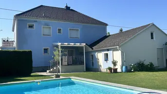 Expose Großes Wohnhaus im Zentrum mit schönem Garten!