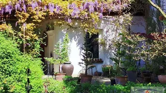 Expose Villa aus dem Jahr 1890 mit paradiesischen Gärten - mitten im Dorf!